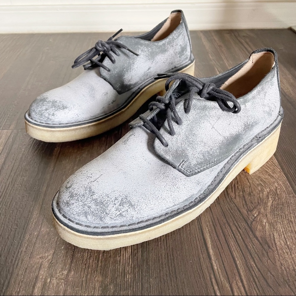Clarks Distressed Oxfords 7.5